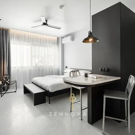 Nero Luxury By Zennova דירה *